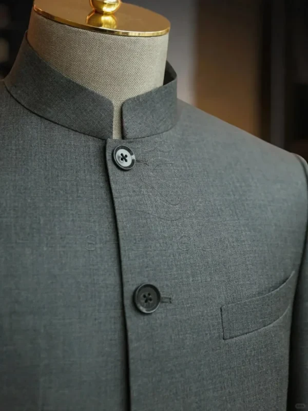 ComfyUI_00001_abgbh_1759130186 Modern Chinese Mao Suit | Mandarin Collar Blazer & Trousers Set | Custom OEM Service Available