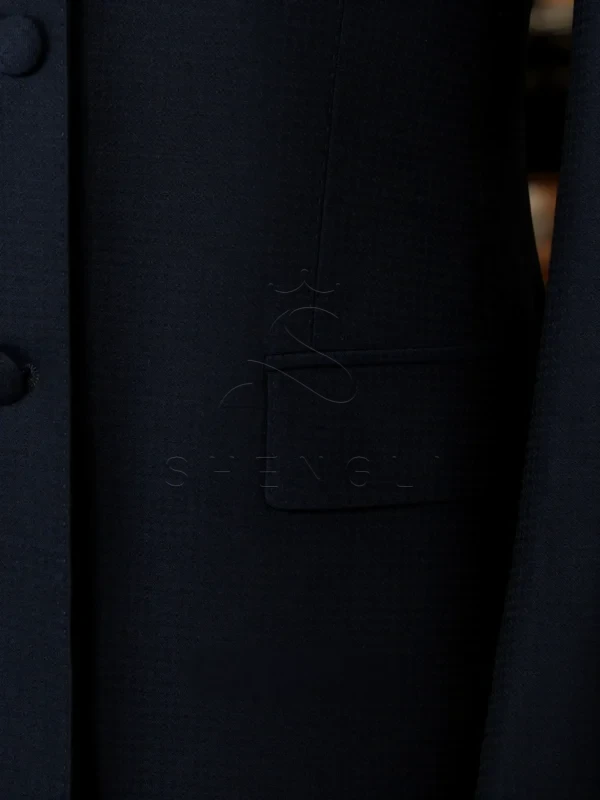 ComfyUI_00001_putrn_1759131717 Classic Zhongshan Suit Two-Piece Set | Retro Chinese Style Blazer & Trousers | Gold Button Design | Bulk OEM Manufacturing