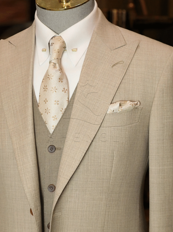 ComfyUI_00003_dkcxs_1762309661 Oatmeal-Colored Wedding Suit Collection | Italian Wool Three-Piece Sets for Outdoor Ceremonies