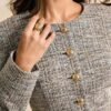 DM_20251225090838_005 Women’s Collarless Tweed Button Jacket